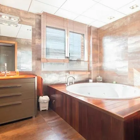 Villa Els Boscos Tvl 48 *